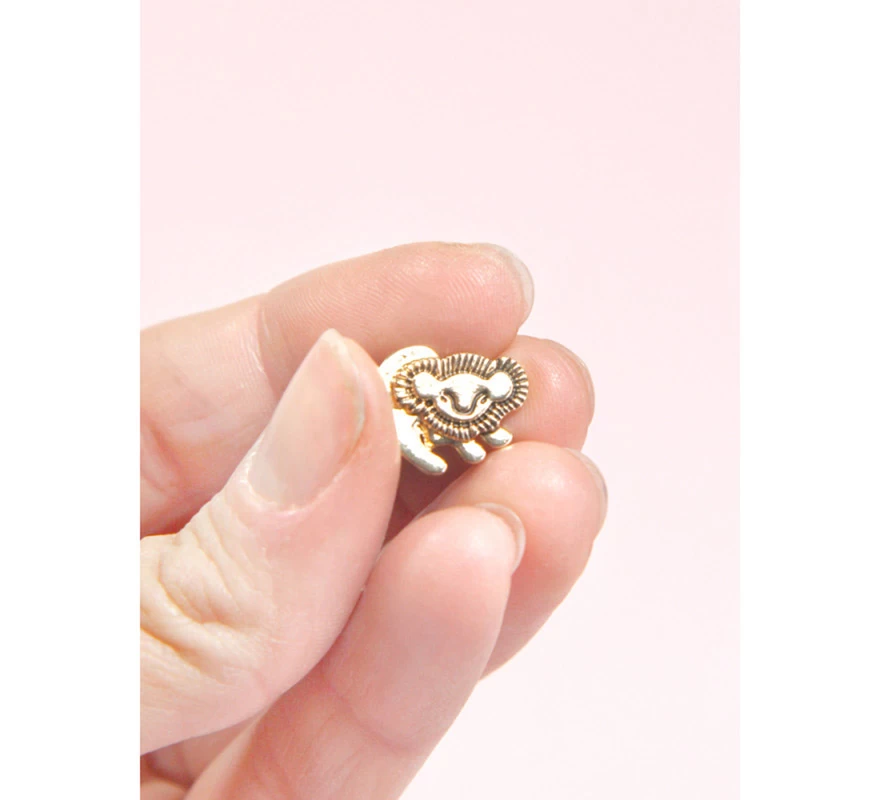 Pendientes El Rey León Disney Dorados 5 Pendientes El Rey León Disney Dorados - Imagen 3